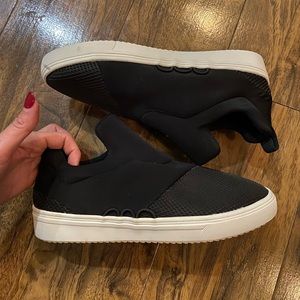 Steve Madden “LANCER” sneaker
